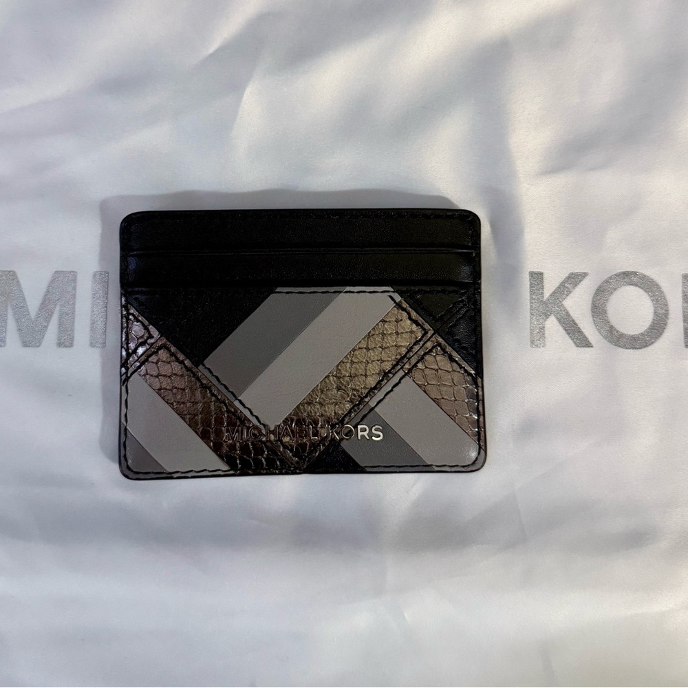 Michael Kors Black and Gray Geometric Key Card Holder
